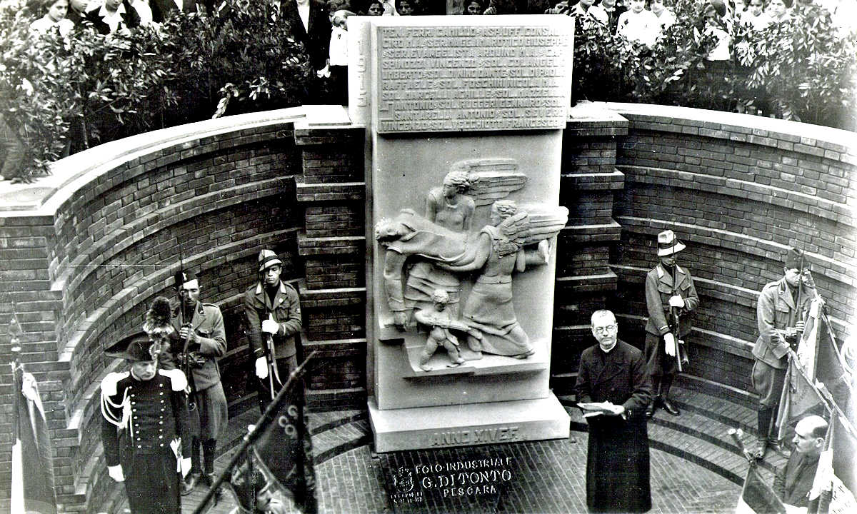 Penne, 4 novembre 1935, inugurazione del monumento